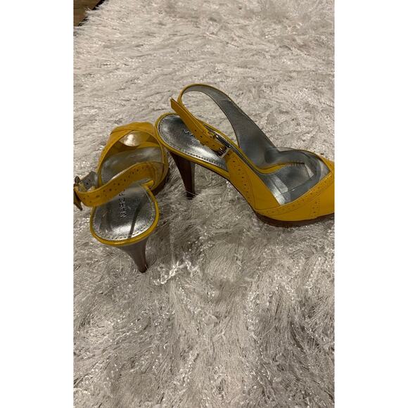 MARC FISHER Vendra Leather Heels 8.5 - Picture 6 of 8